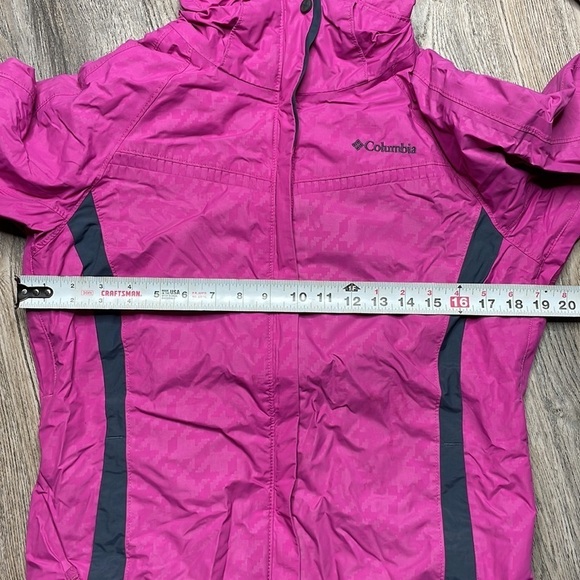 Columbia Women’s Pink outer jacket shell, size medium - Picture 12 of 14